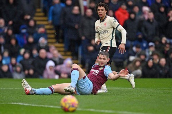 该剧由《孤单又灿烂的神：鬼怪》、《甜蜜家园》系列导演李应福执导，金裕贞、金永大、金度勋、李烈音主演，将于2025年播出！